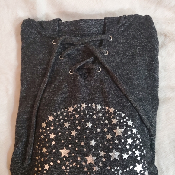 Gray Hoodie With Skull - Picture 11 of 14